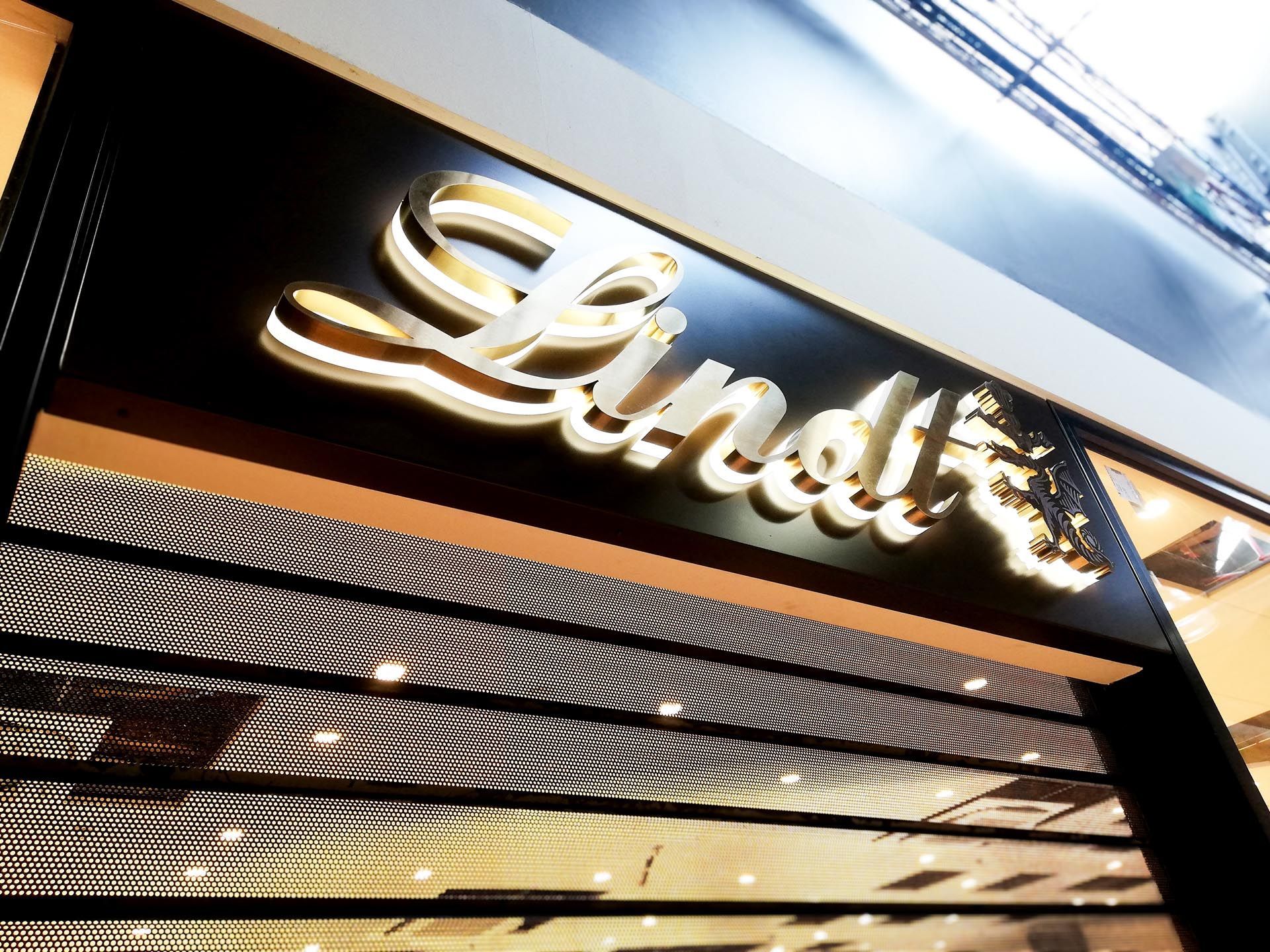 Lettre boîtier chant lumineux Lindt