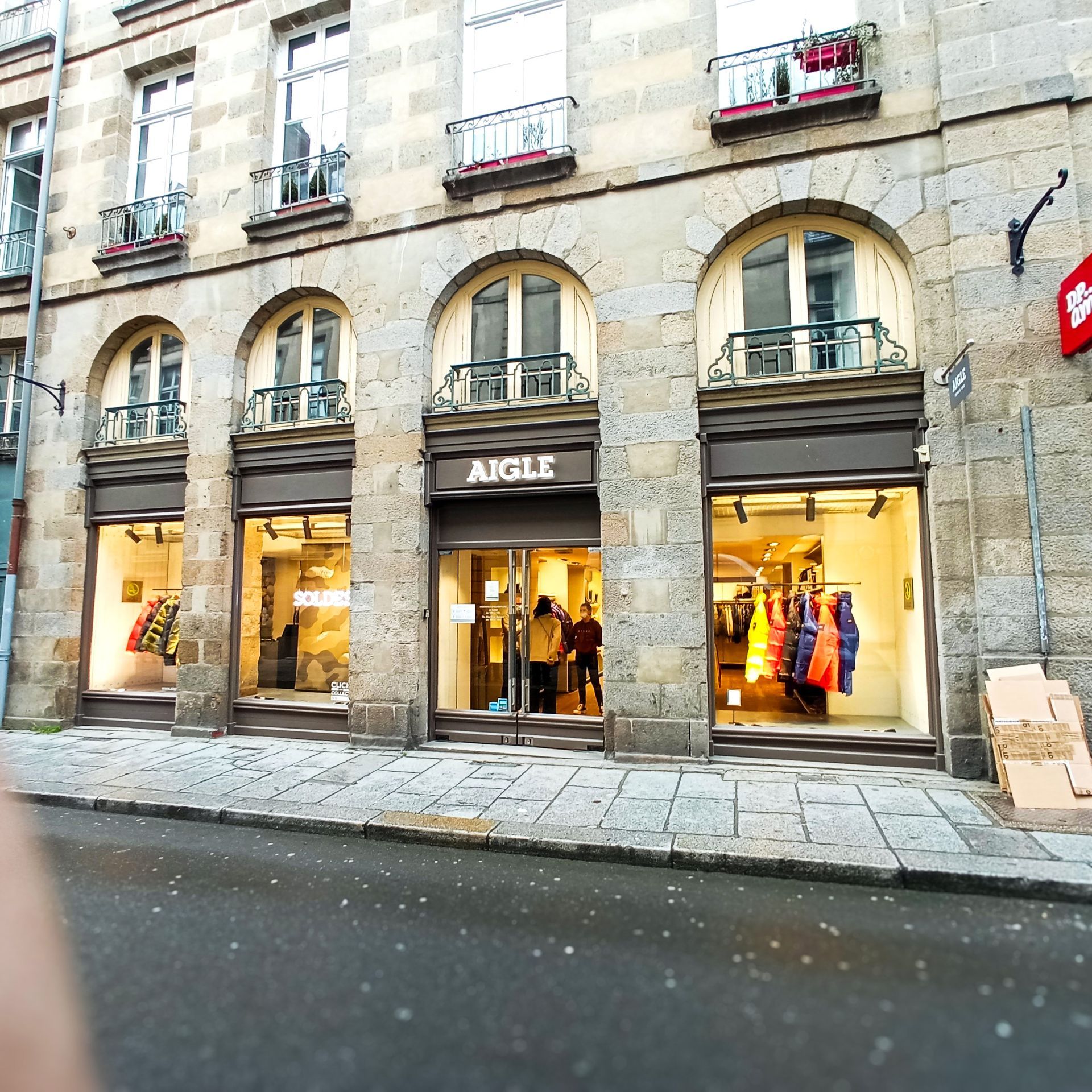 Lettre lumineuse boutique Aigle