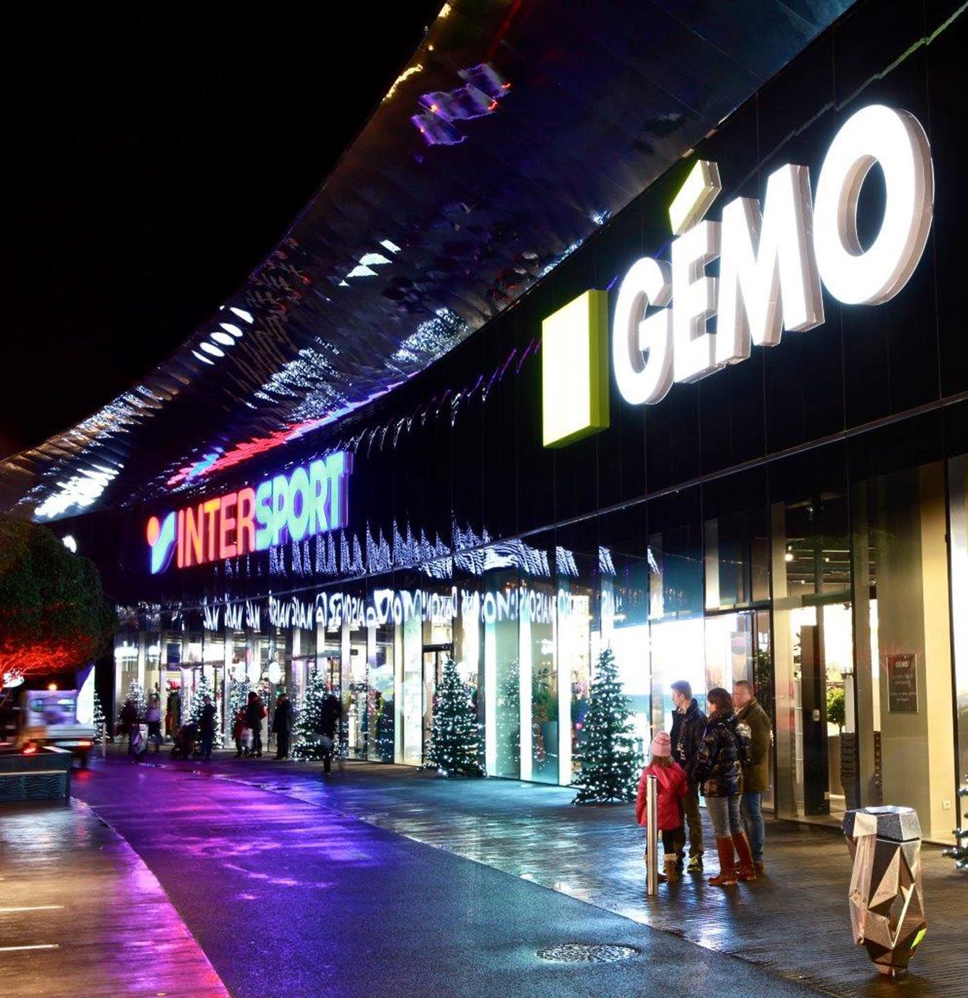 Chant lumineux enseigne Gémo