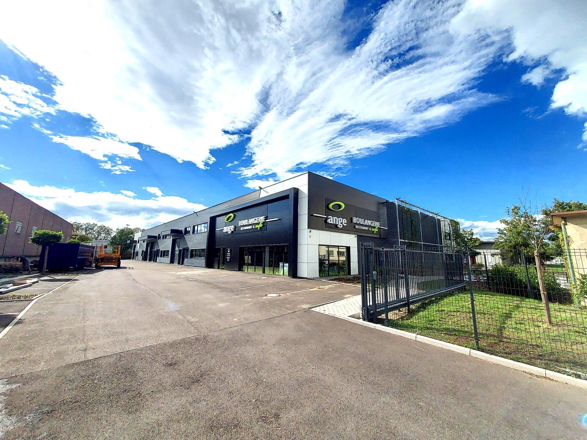 Lettres boîtier lumineux boulangerie Ange