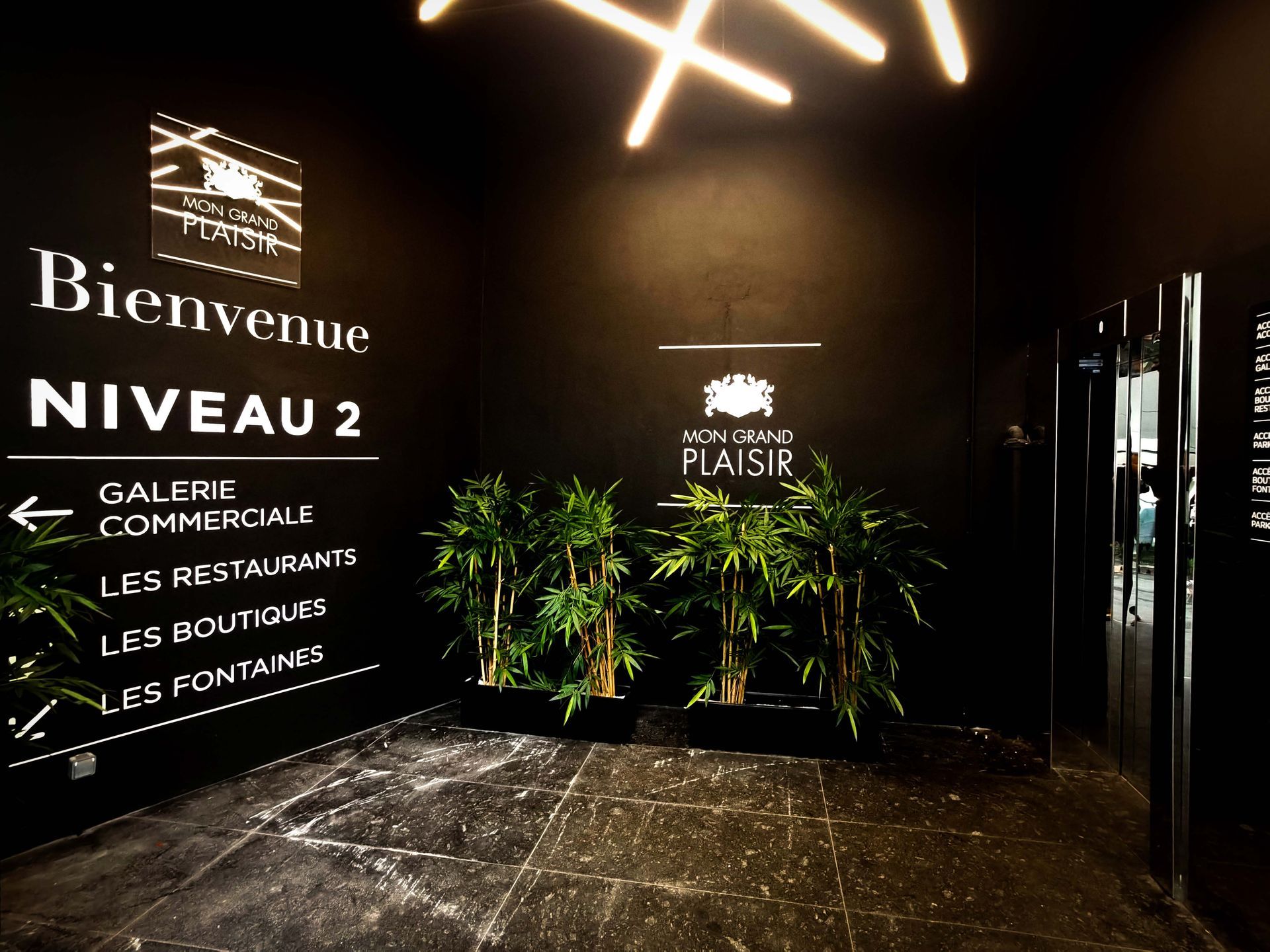 Lettres boîtier creux aluminium laqué blanc