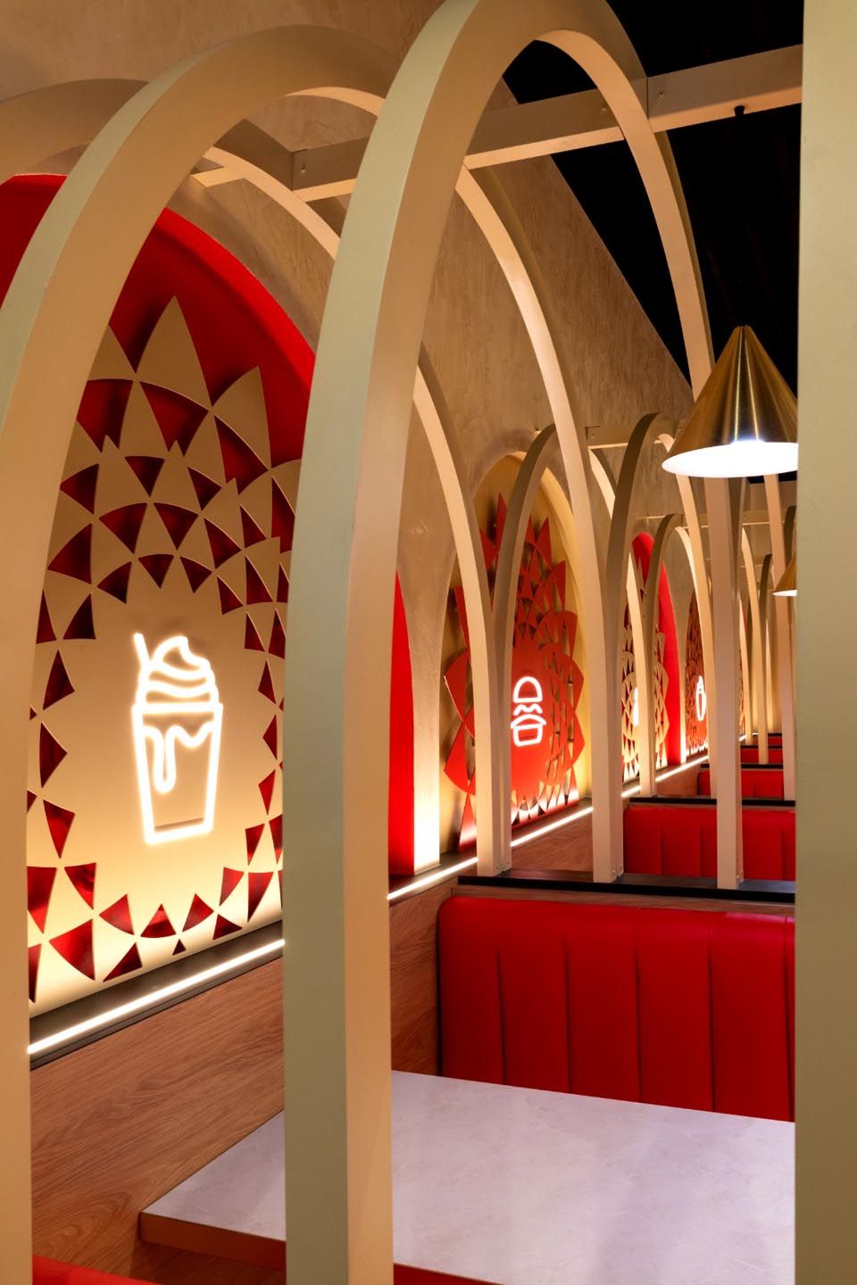 Néon décoratif sur mesure restaurant