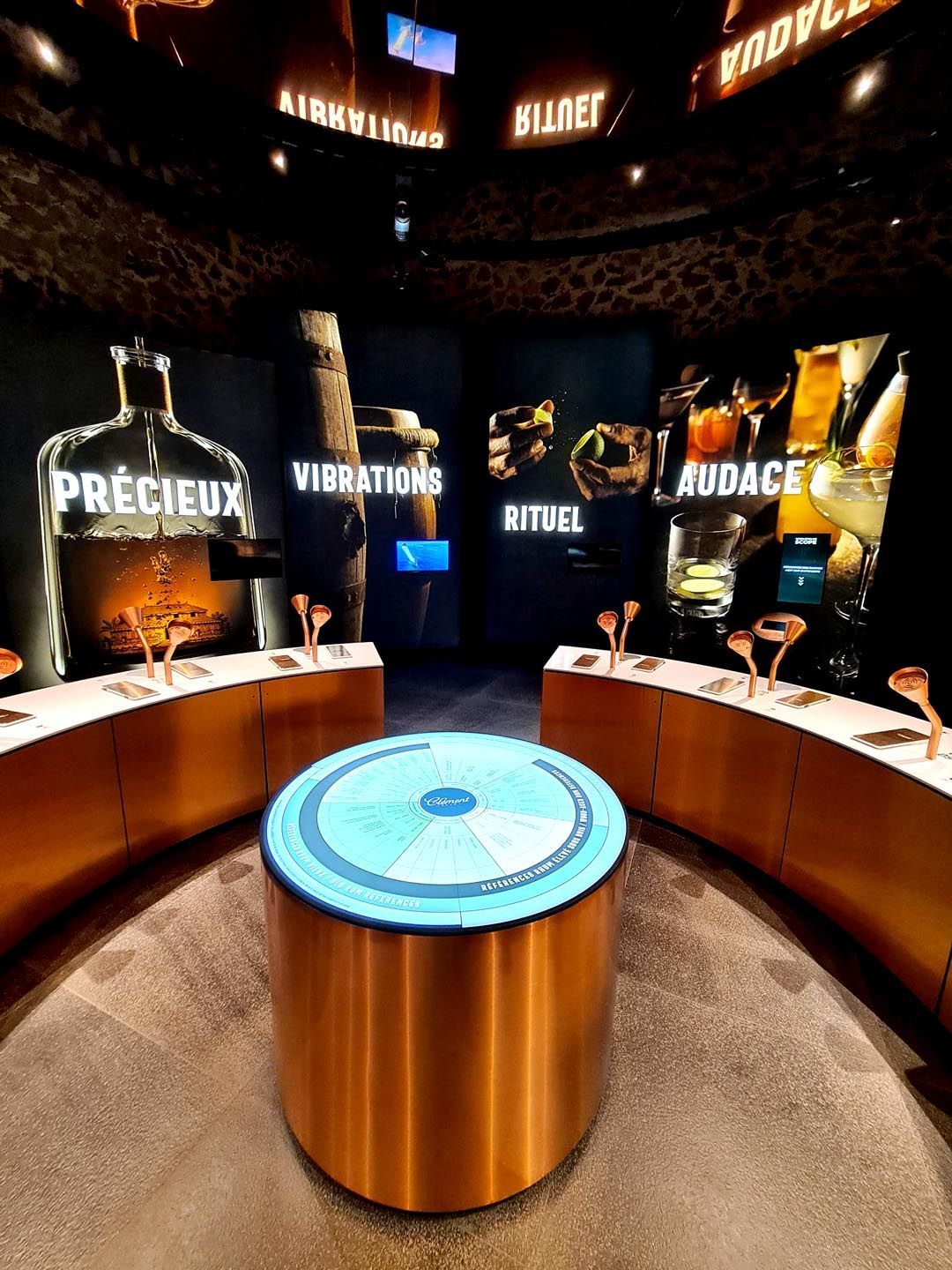 Salle des senteurs caissons rhum Clément