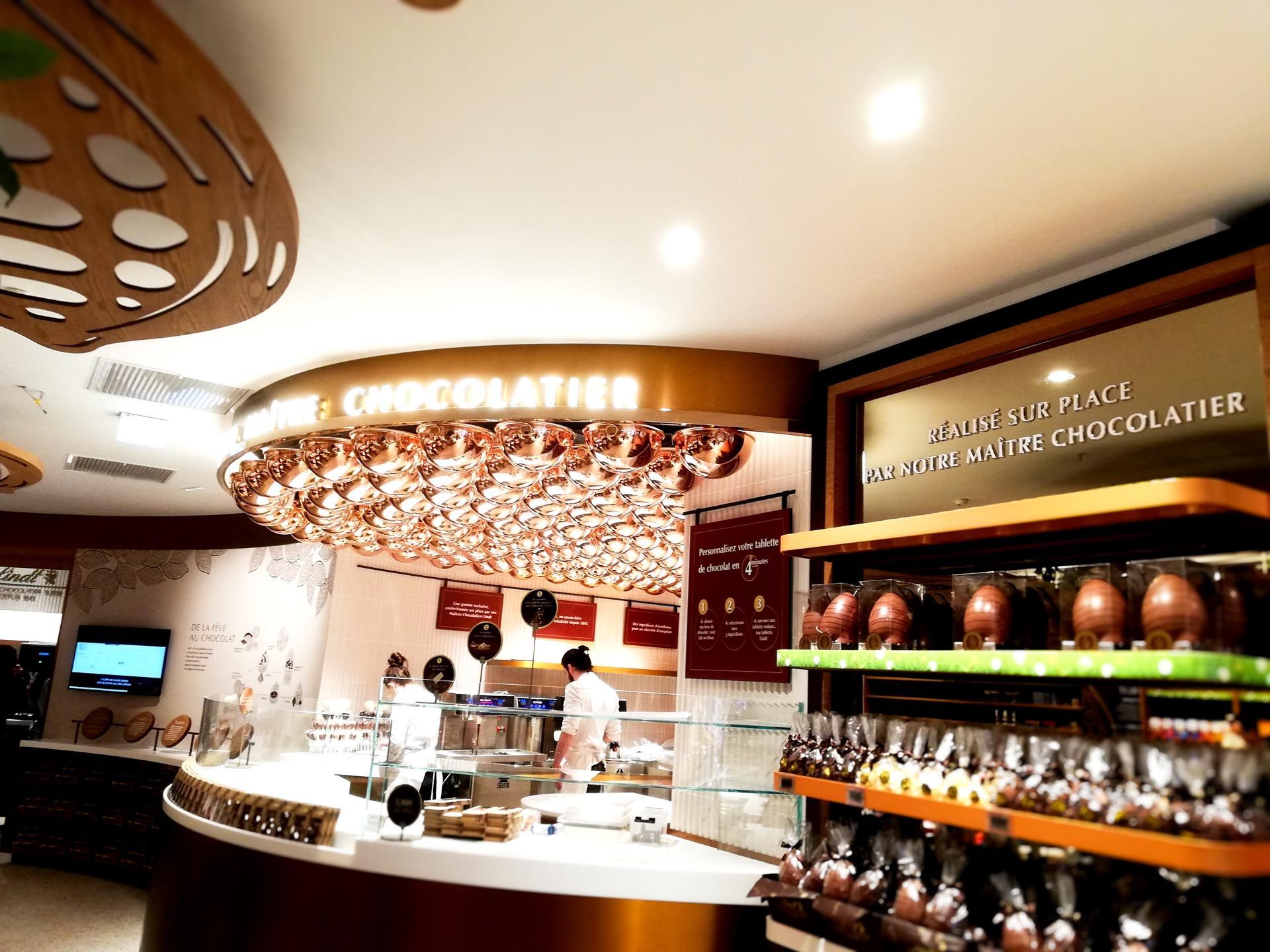 Signalétique enseigne lumineuse intérieur Lindt