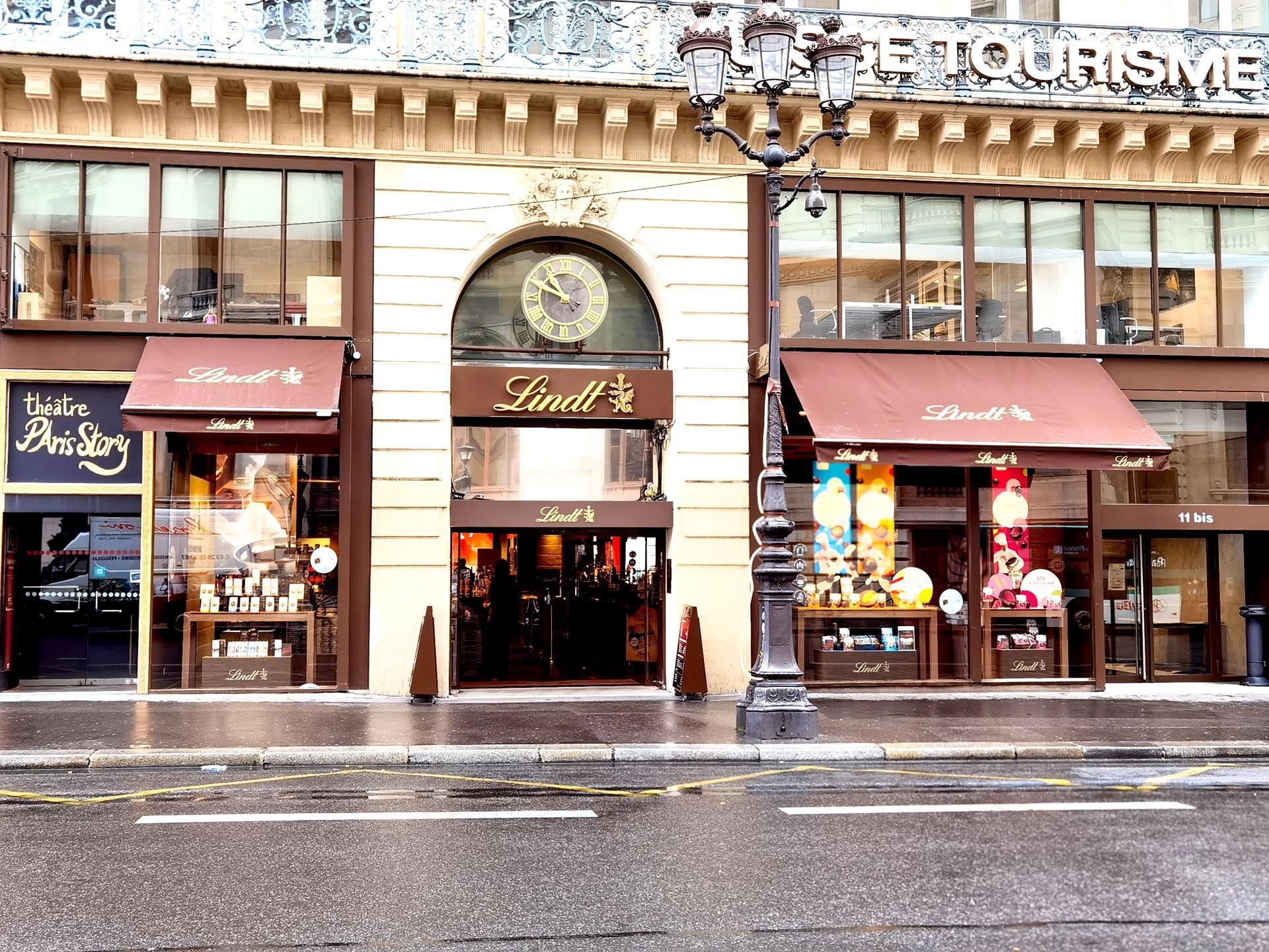 Store banne motorisé corporate