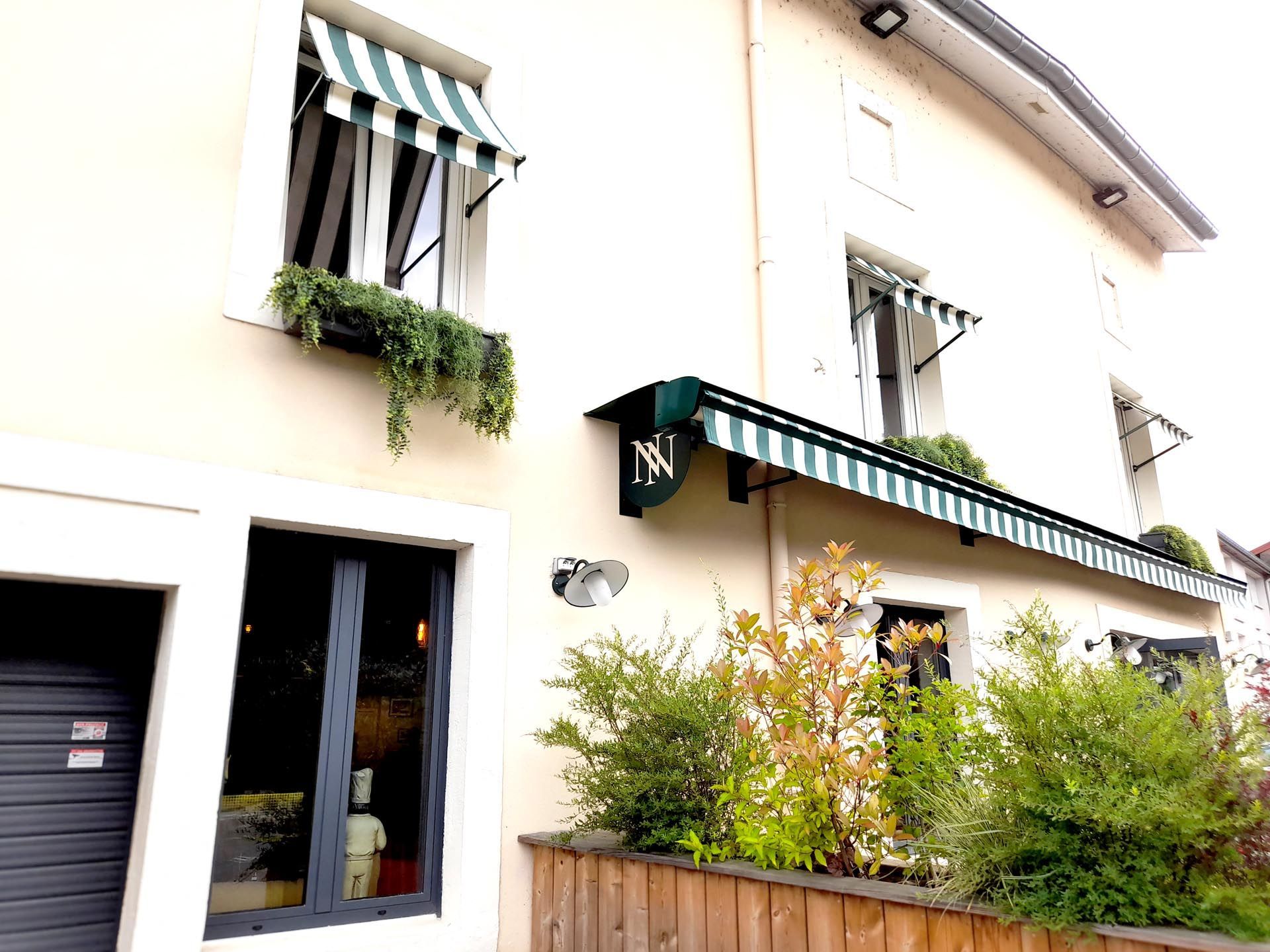 Store corbeille avec joue restaurant Épinal