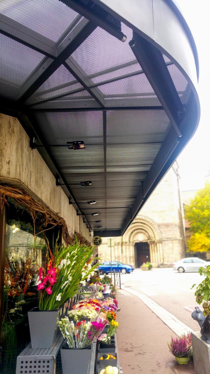 Store vertical extérieur