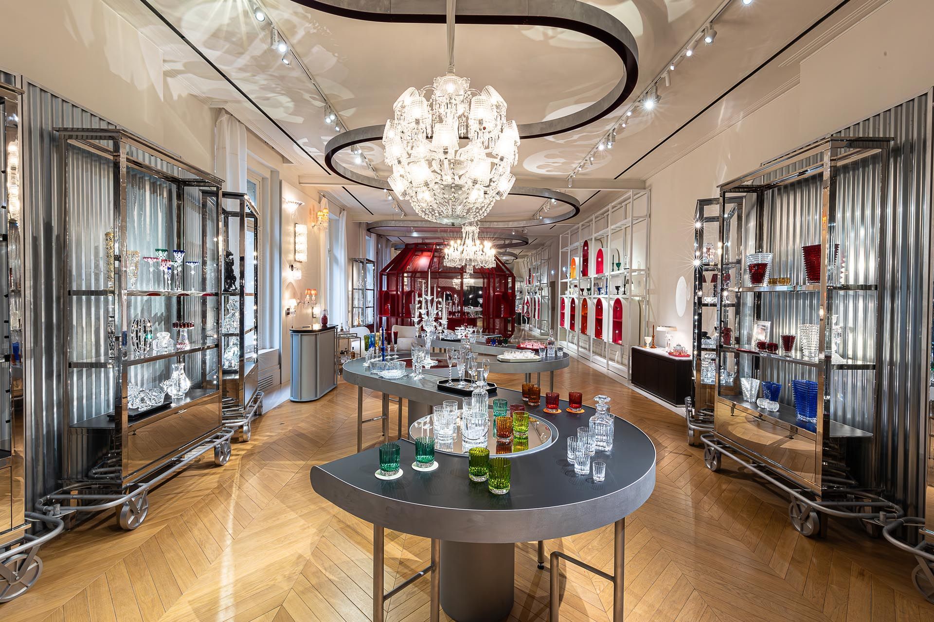 Structures métallisées tapis roulant décoration