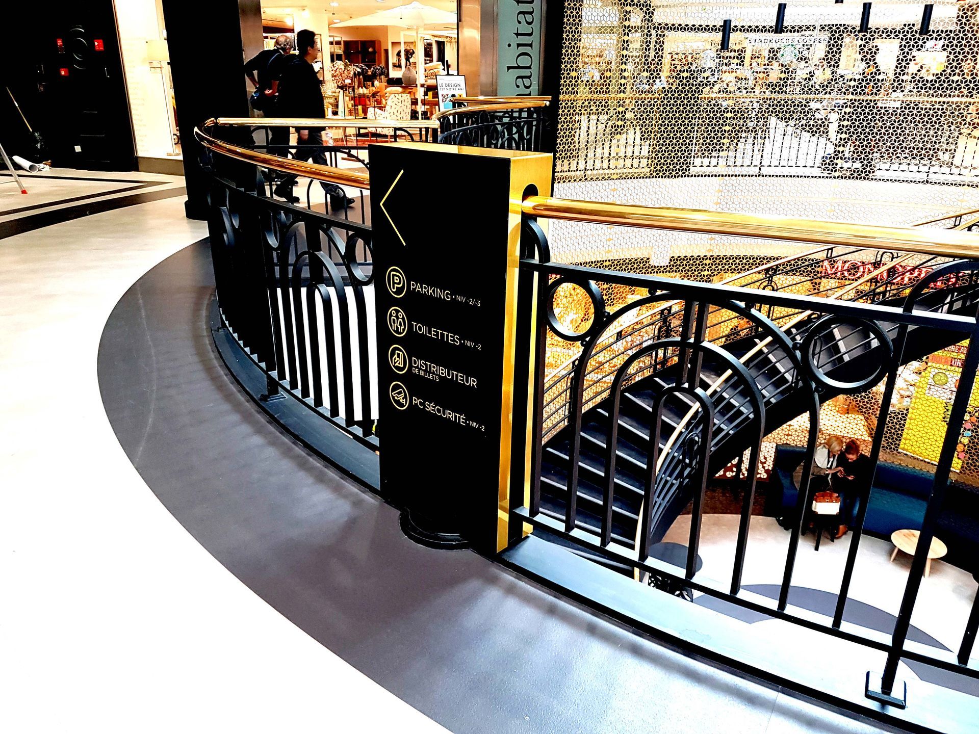 Totem signalétique Passy Plaza