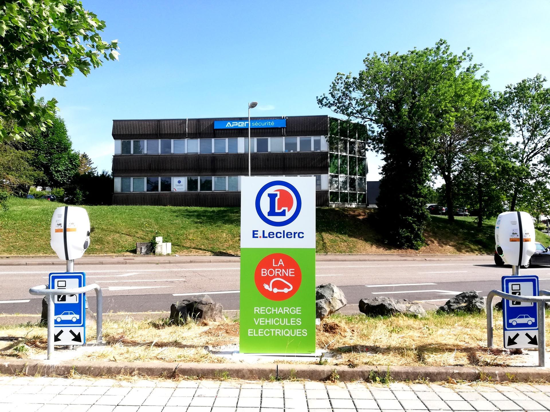 Totem structure impression numérique Leclerc