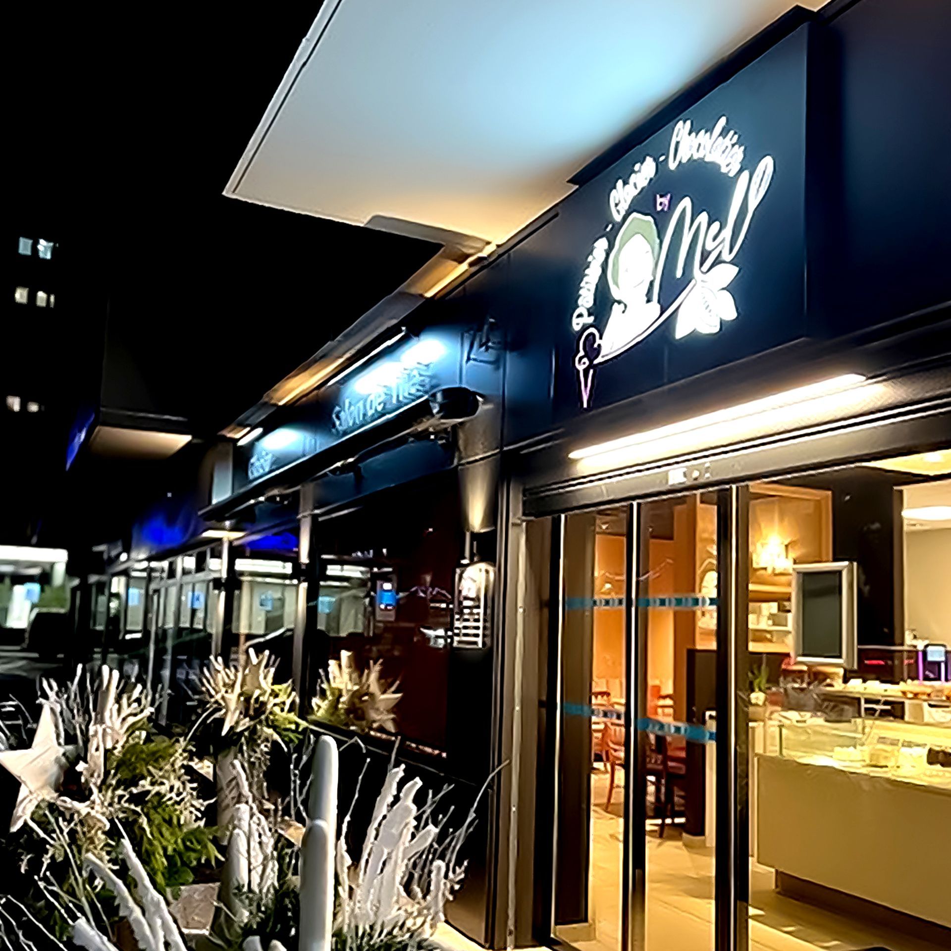 Enseignes boutiques cœur de ville