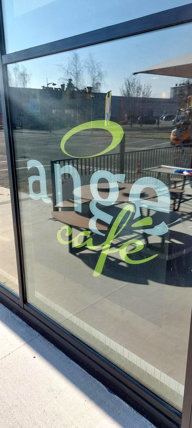 Enseigne lumineuse extérieur boulangerie Ange