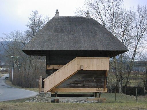 Strohdach Schilfdach - Ber4Roof GmbH in Lausen