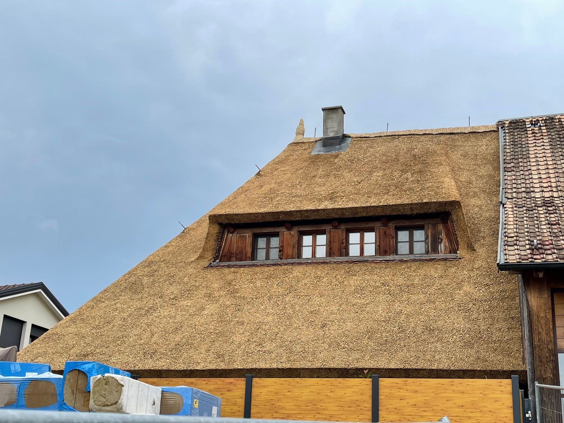 Strohdach Schilfdach - Ber4Roof GmbH in Lausen