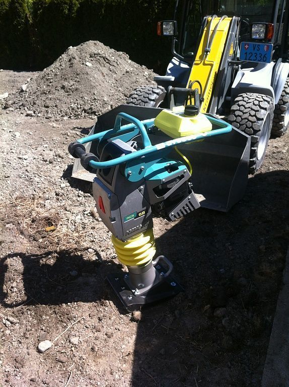 pilonneuse AMMANN ACR68
