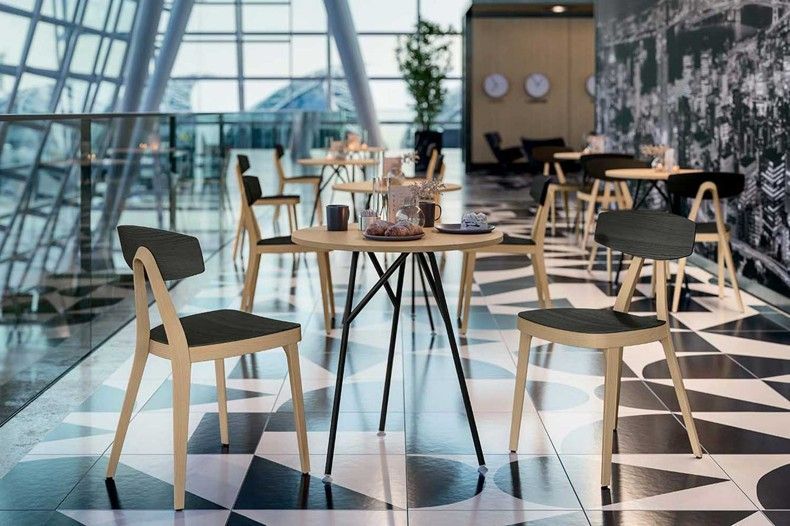 Salle de réfectoire d'une entreprise