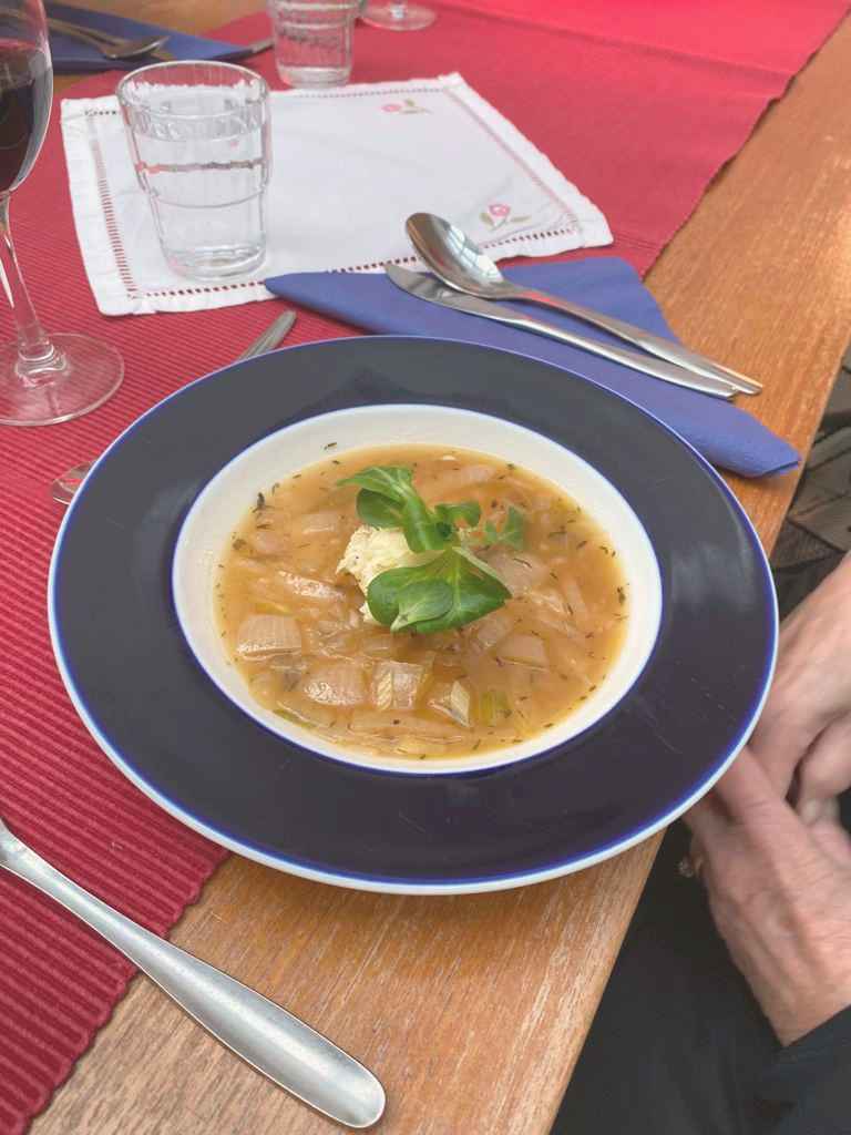 Onnitalon lounaaksi soppaa