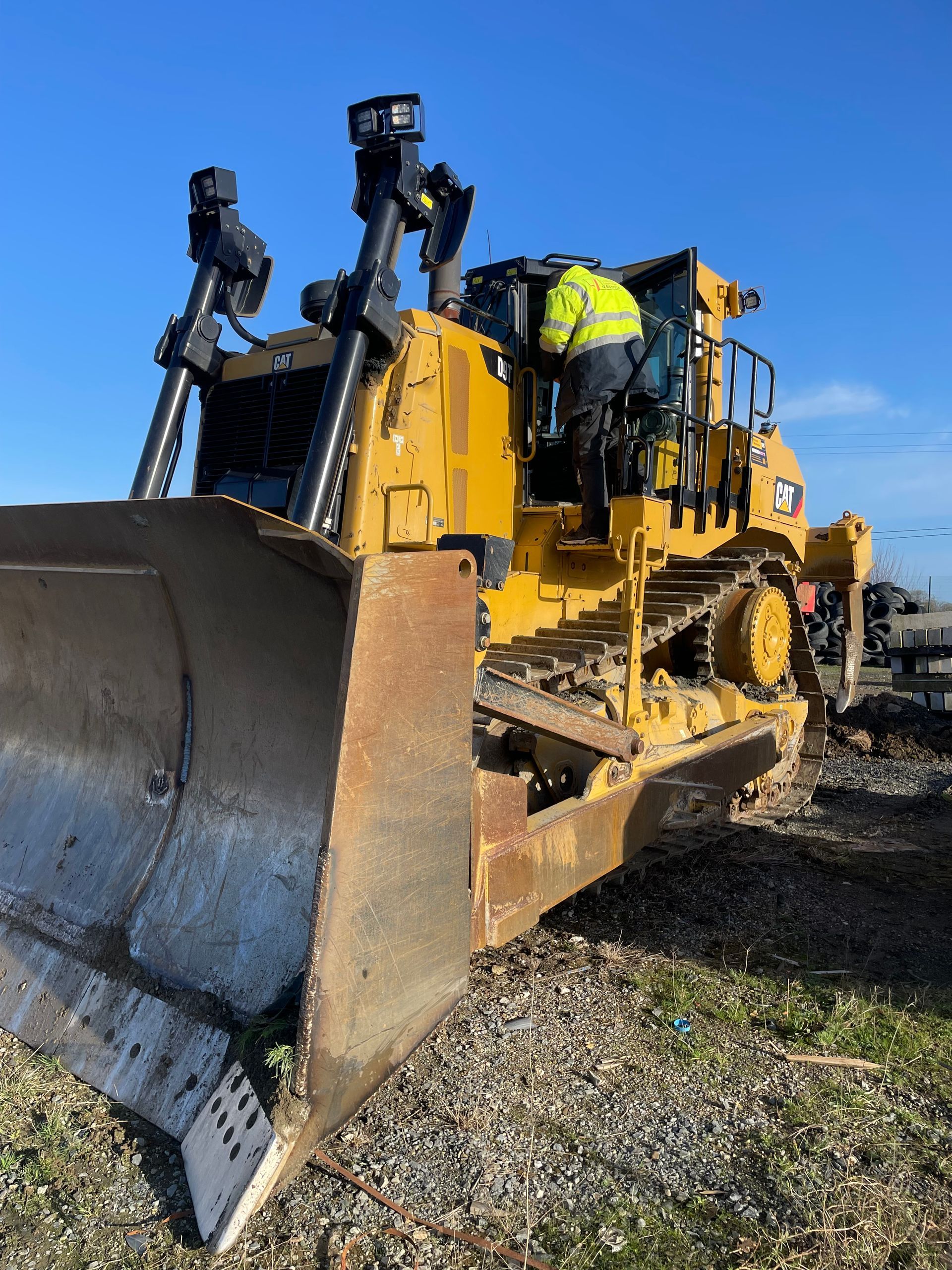 Un bulldozer jaune