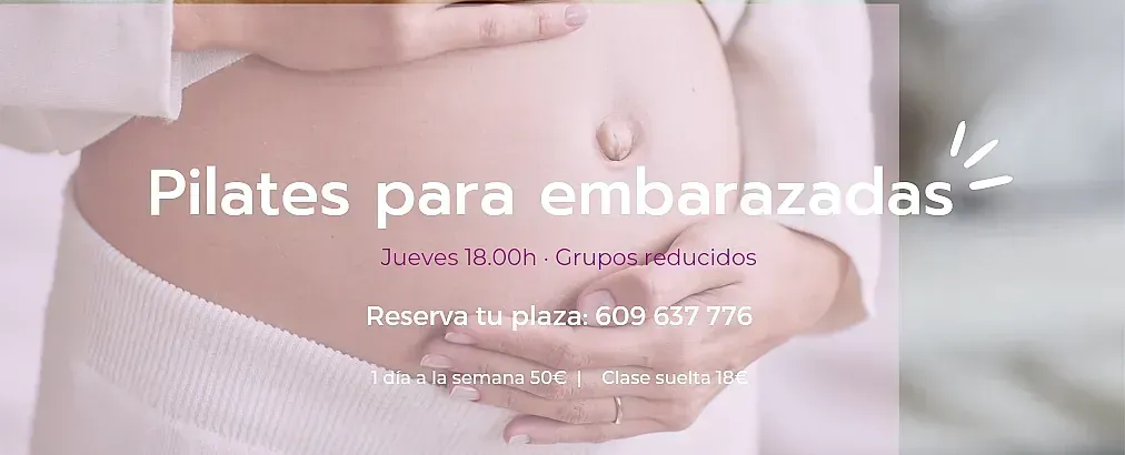 Vientre de mujer embarazada con manos, texto "Pilates para embarazadas", hora, número de teléfono.