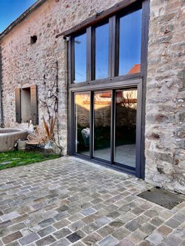 Baie vitrée en bois