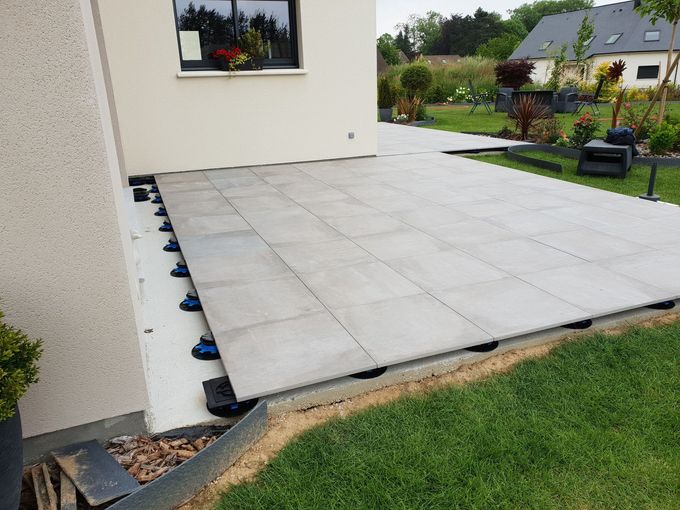Pose de terrasse sur plots