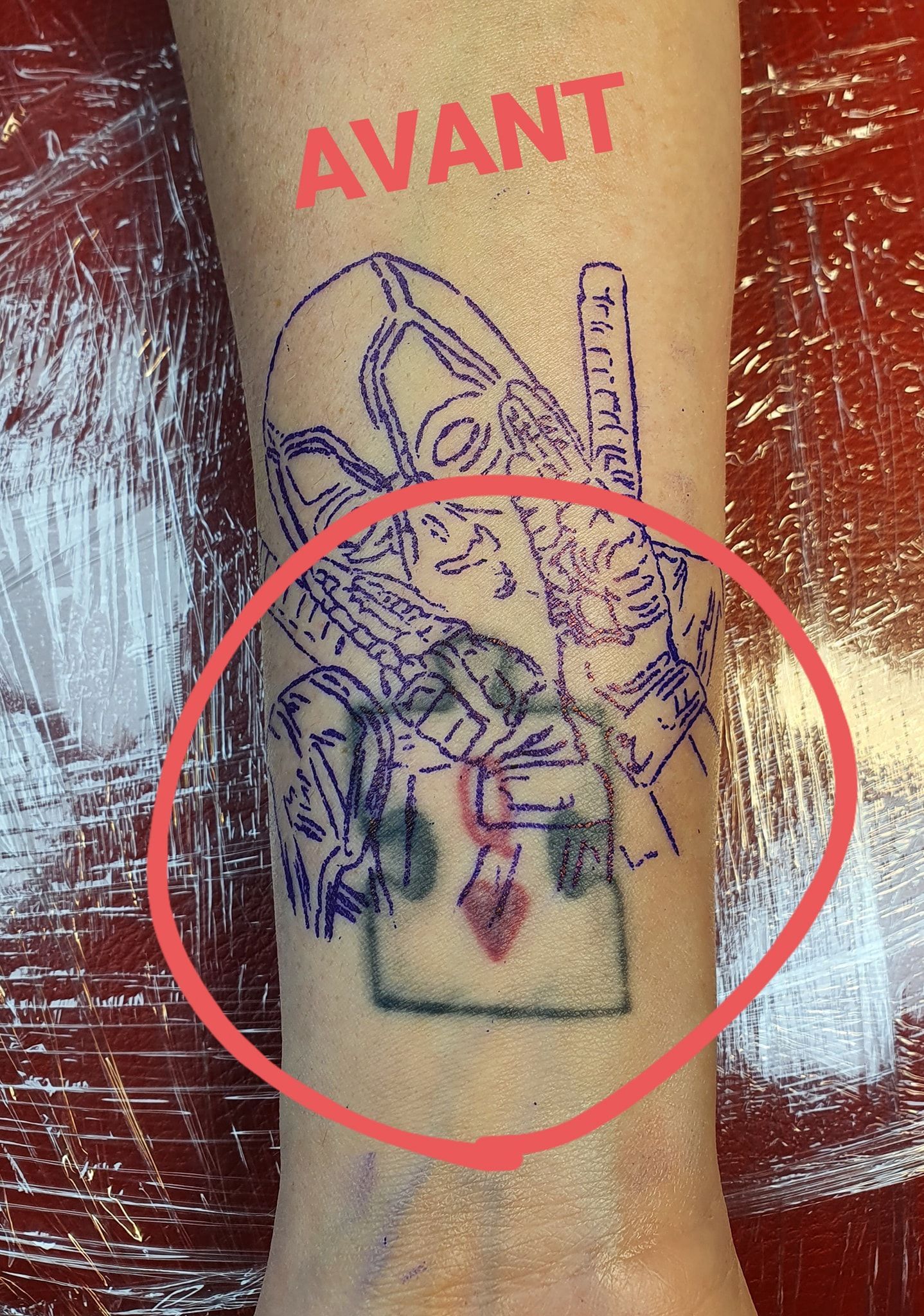 Avant le recouvrement de tatouage