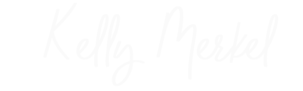 Schriftlogo mit dem Namen Hebamme Kelly Merkel