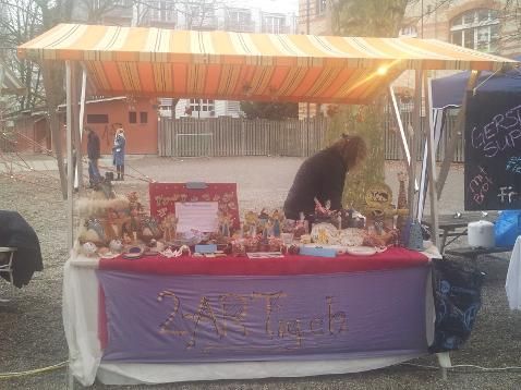 2-ARTIG AM WEIHNACHTSMARKT