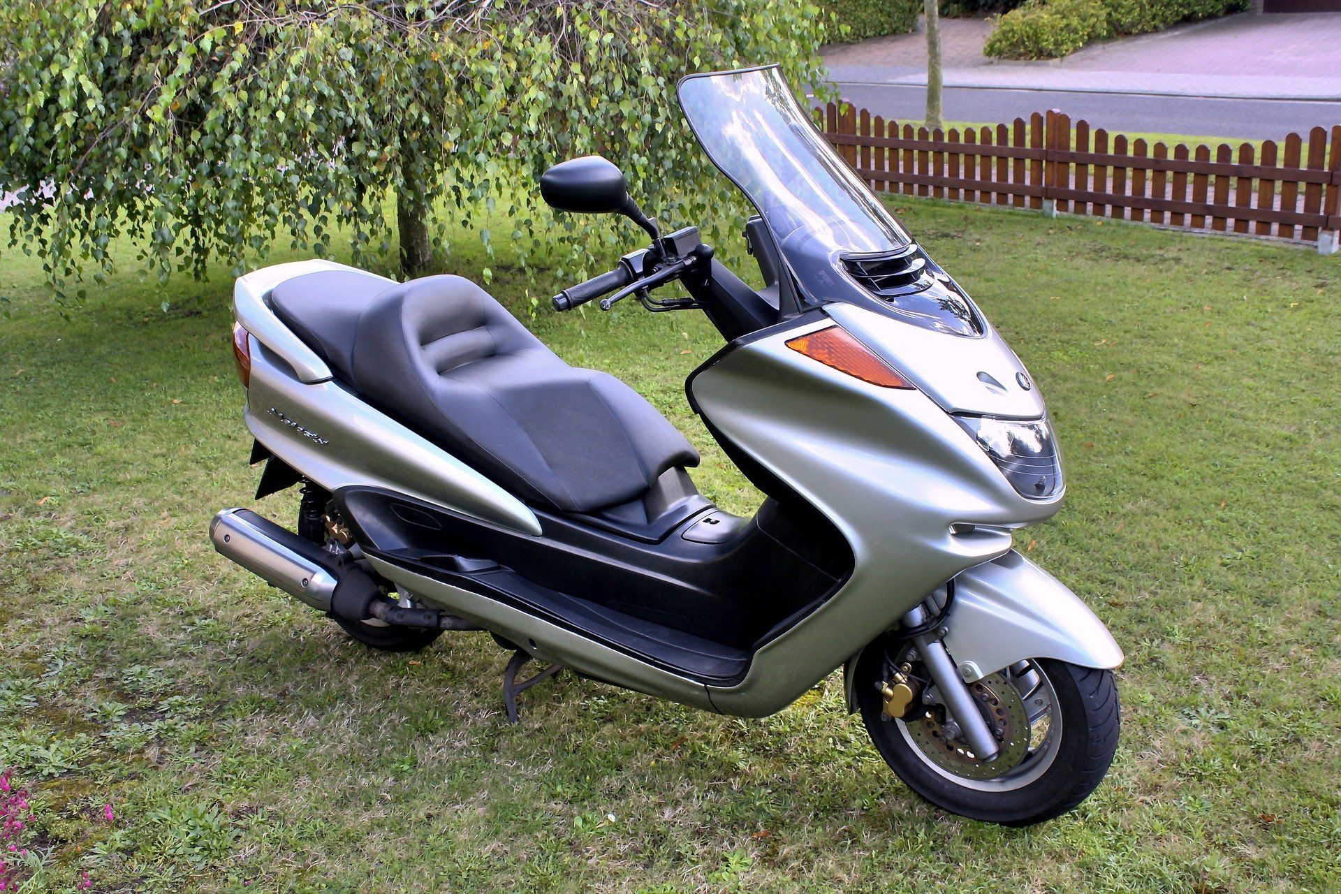 Vente de scooter à Paris 17 Deuxroues neufs et d’occasion