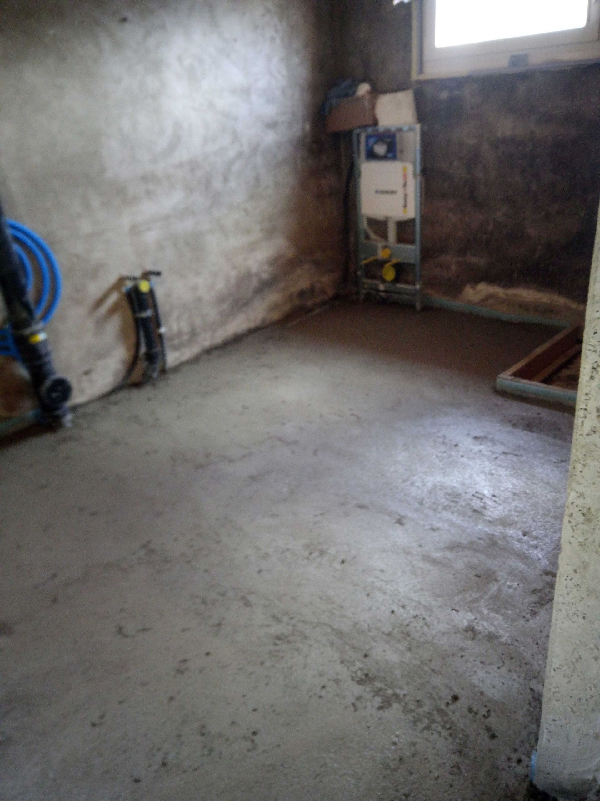 R.V. Rénovation - carrelage - parquet - maçonnerie - peinture et nettoyage