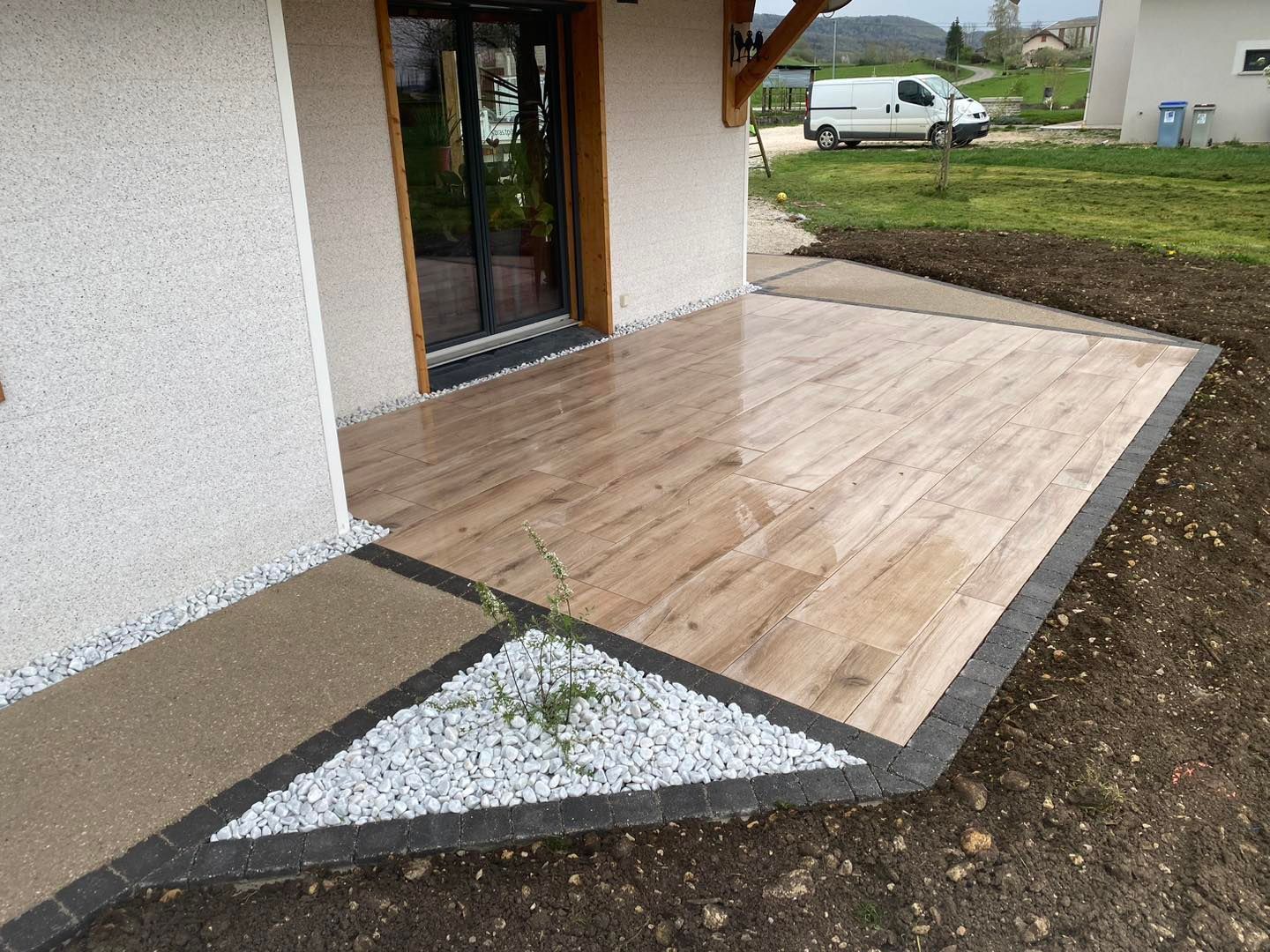 Béton décoratif à effet bois