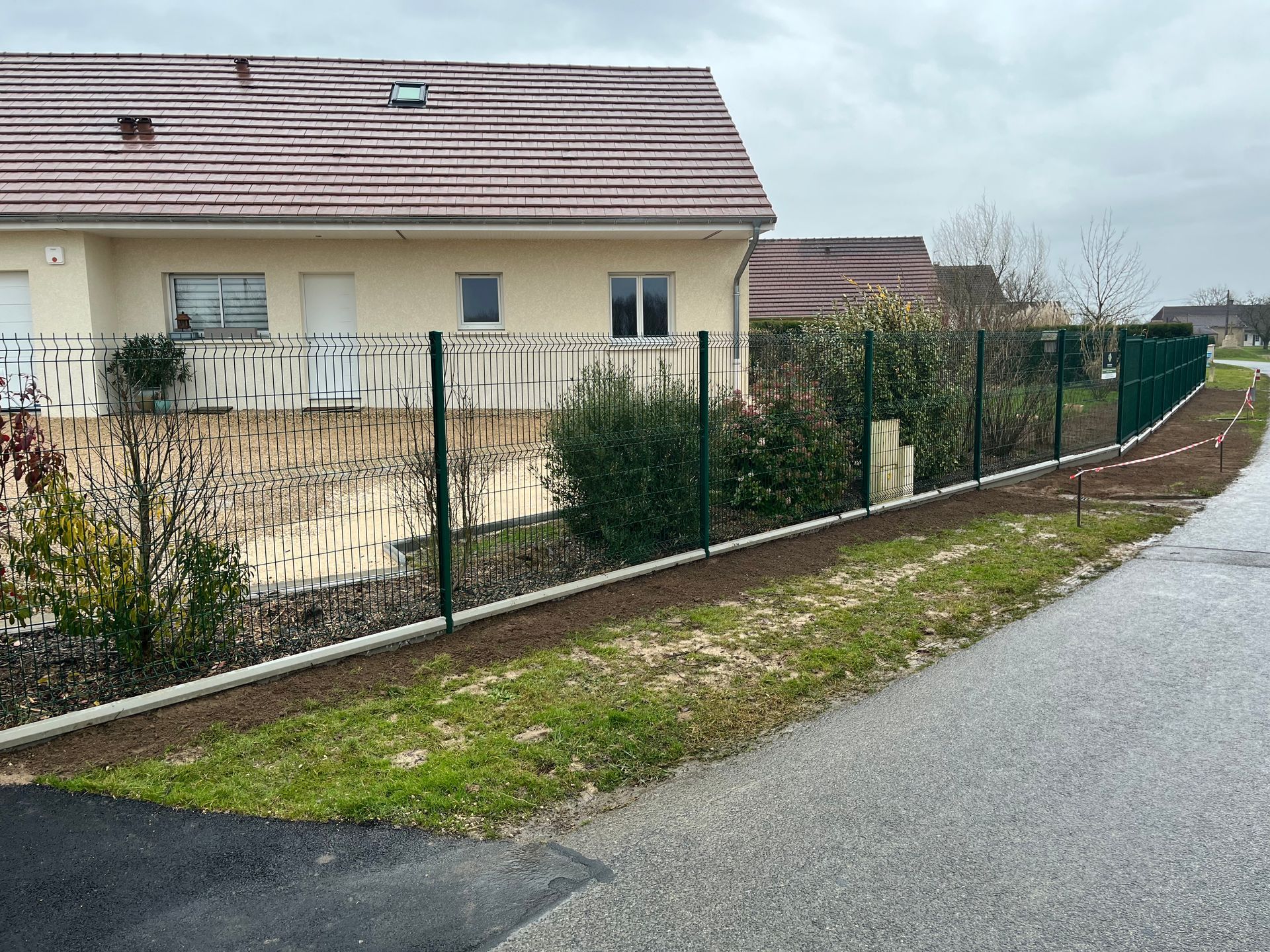 Clôture rigide