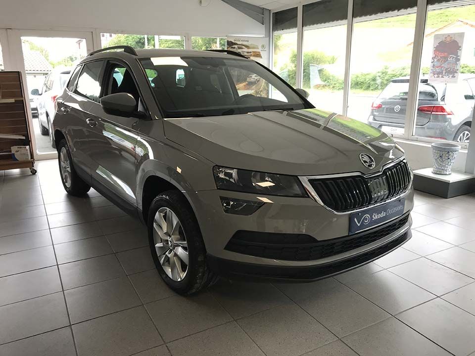 Skoda Karoq vu de devant dans notre concession