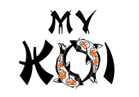 „MY“ über stilisierten schwarzen Koi-Fischen, die einen Kreis bilden, mit orangefarbenen und weißen Markierungen.