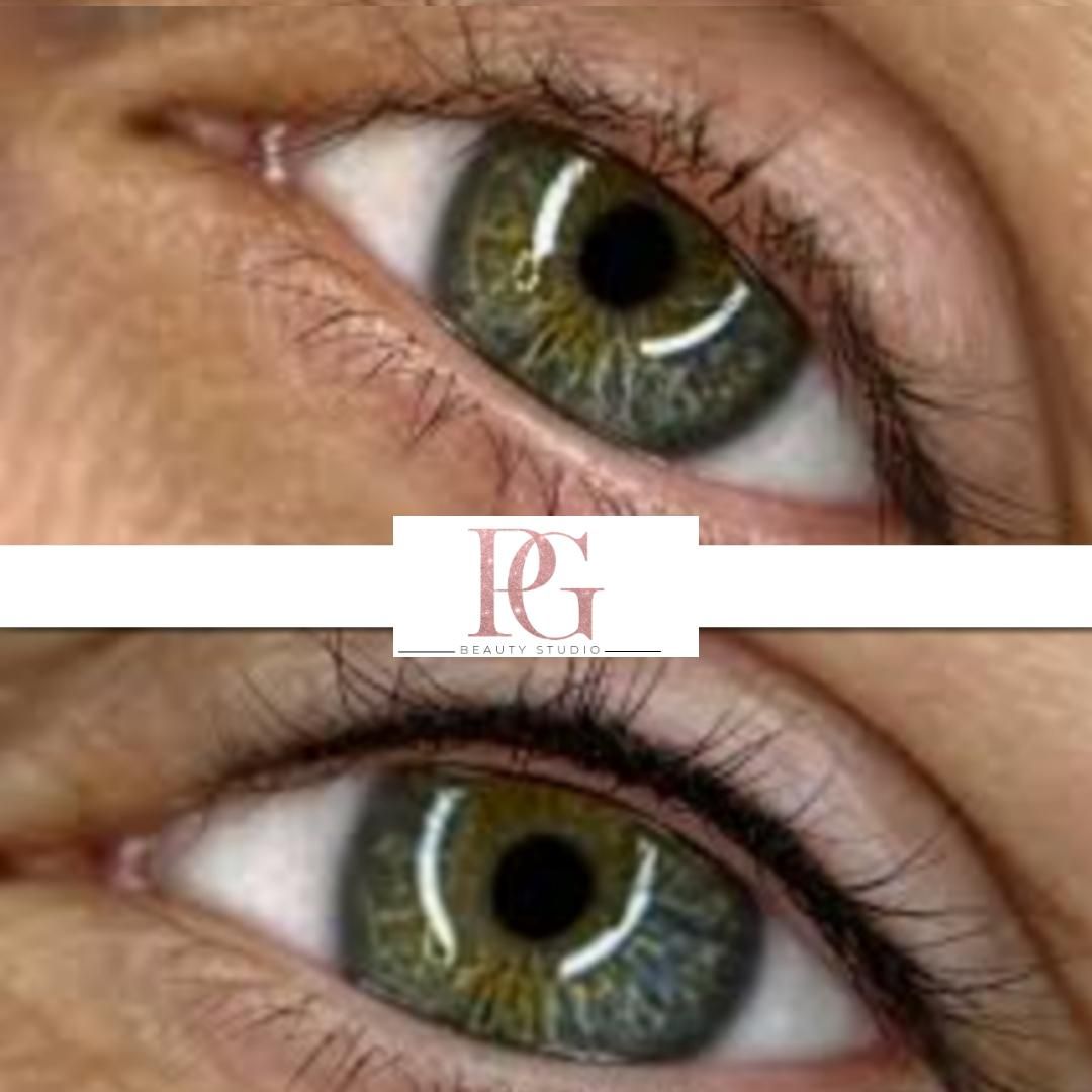 Comparación del ojo antes y después de aplicar delineador; el ojo antes no tiene delineador.