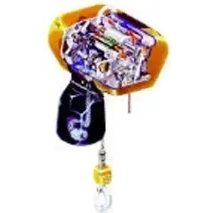 Eine Nahaufnahme eines Kettenzuges auf weißem Hintergrund.