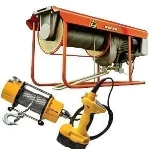 Ein Bild einer Winde und einer Bohrmaschine auf weißem Hintergrund.