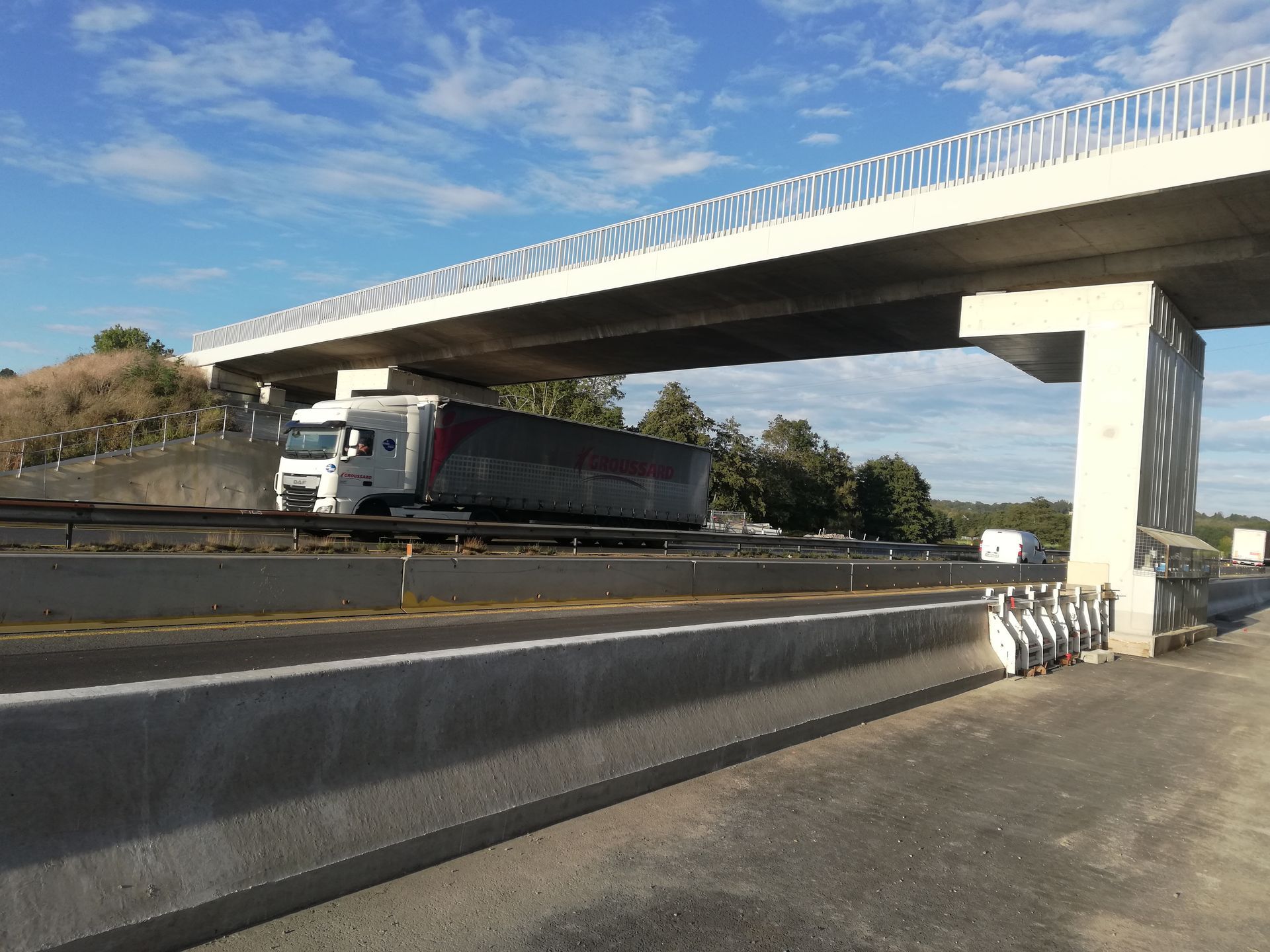 Pont au dessus d'une autoroute