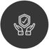 Un icono de línea de dos manos sosteniendo un escudo con una marca de verificación en él.