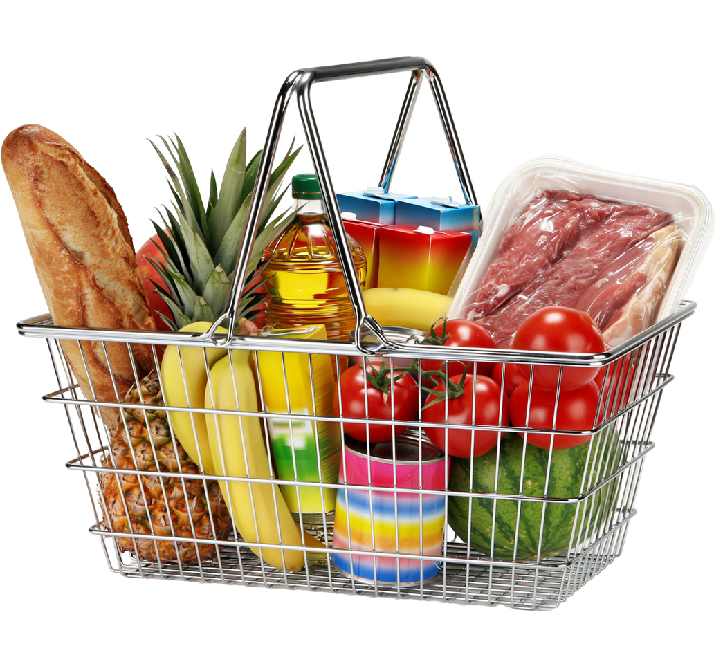 Panier rempli de pain, de fruits, de légumes, de jus et de produits alimentaires emballés