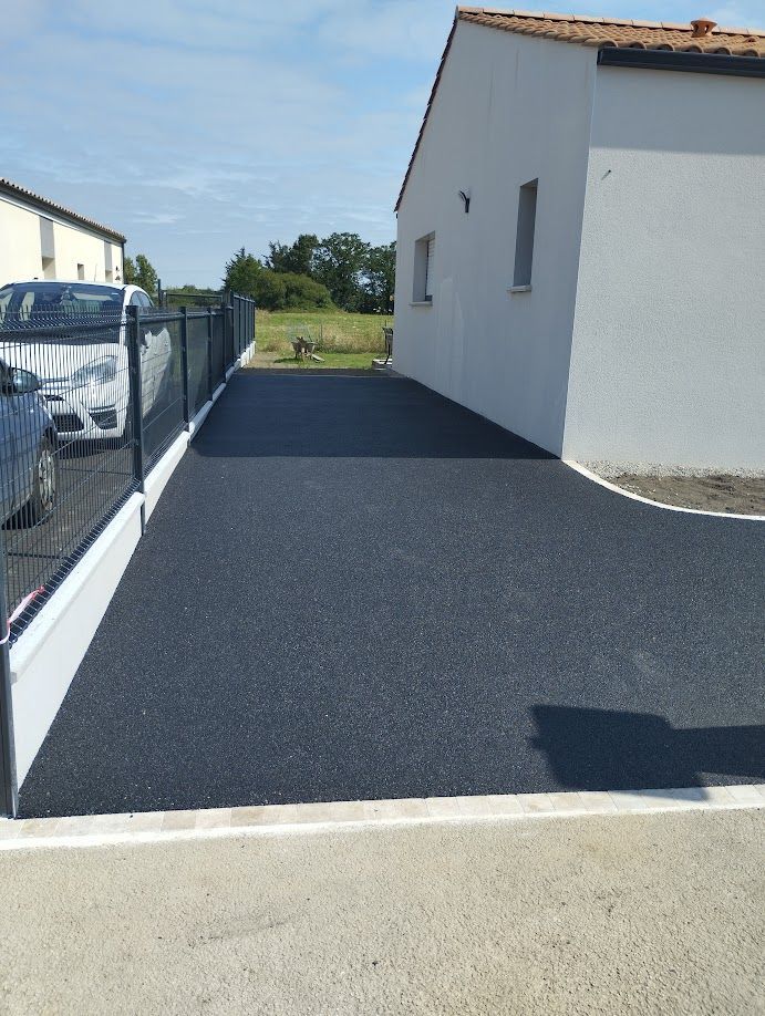 Allée en béton en enrobé