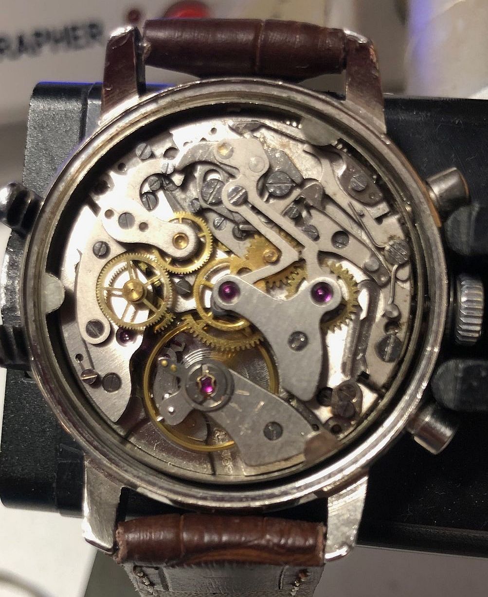 Un mécanisme de montre complexe.