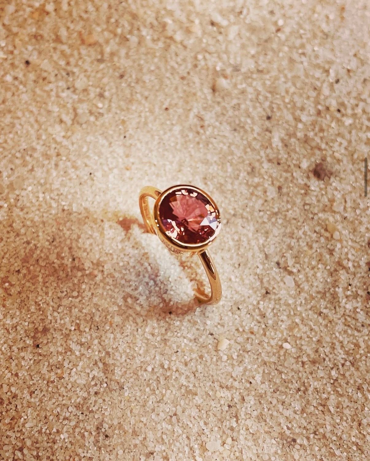 Bague en or rose 750 millièmes avec une tourmaline rose.