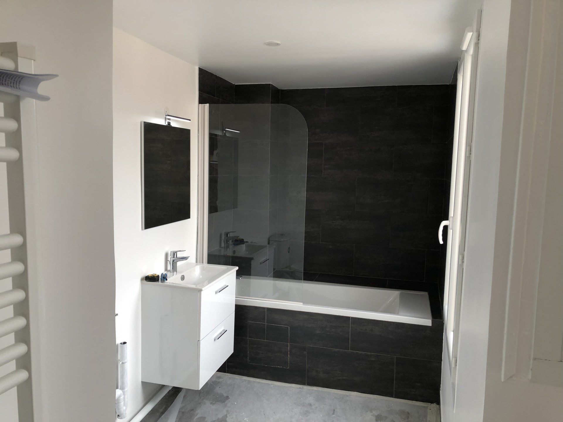 Pose de meuble sous vasque