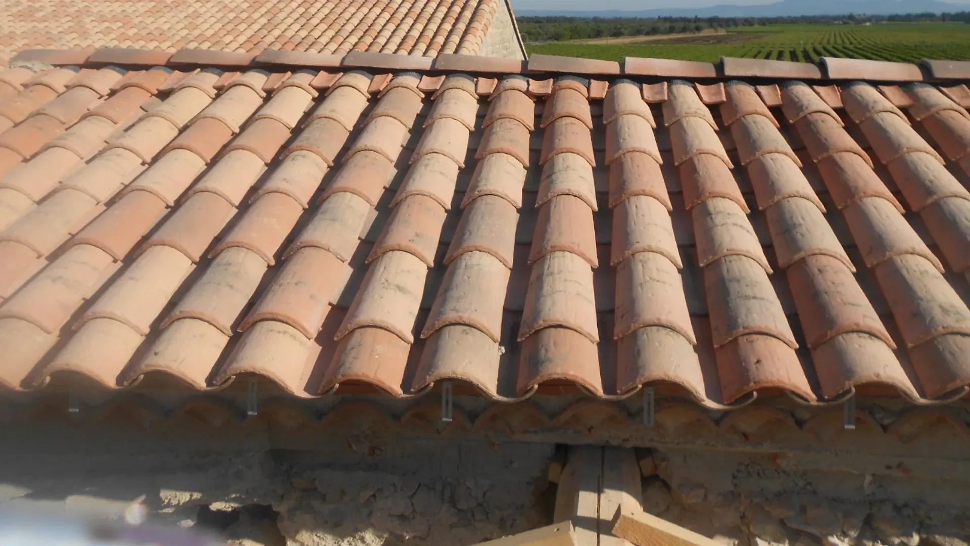 Tuiles en terre cuite