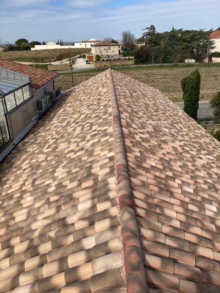 Réfection totale de couverture en tuiles claires