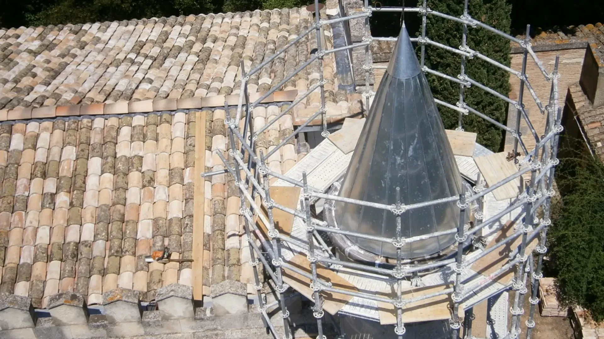 Toiture en pointe en zinc 