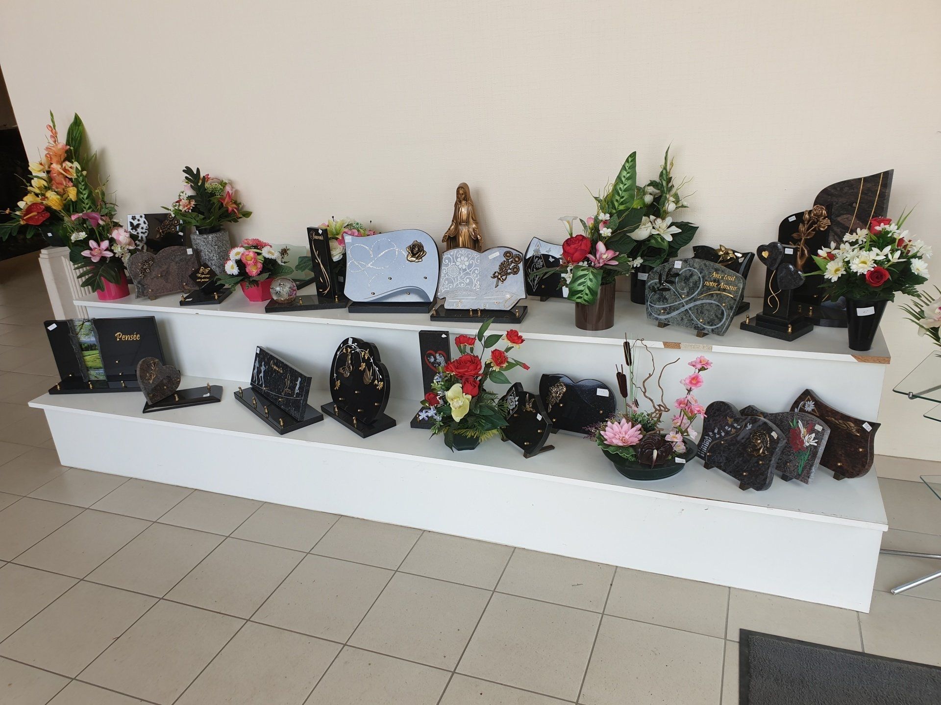 Sélection d'articles funéraires