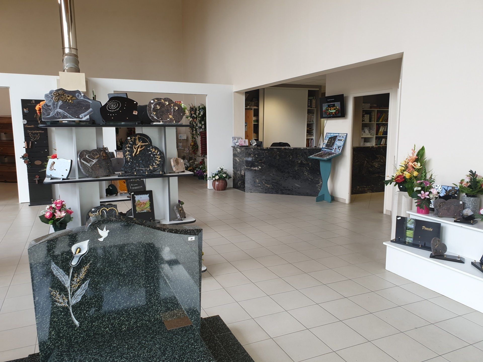 Intérieur de nos pompes funèbres