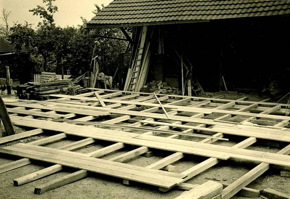 Holzplatten von Thomas Bier Zimmergeschäft, Archivbild